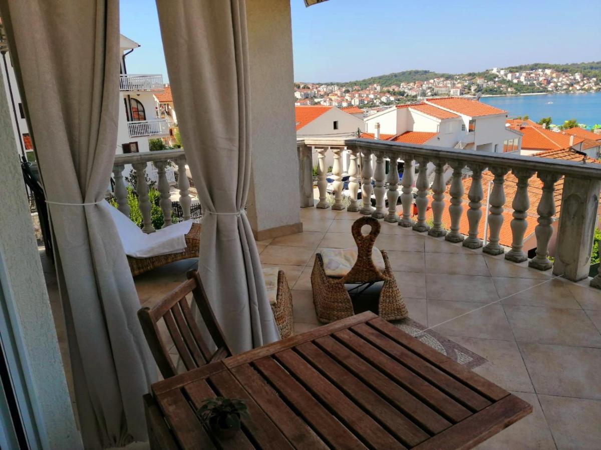Apartmani Jureta Okrug Gornji Exterior photo