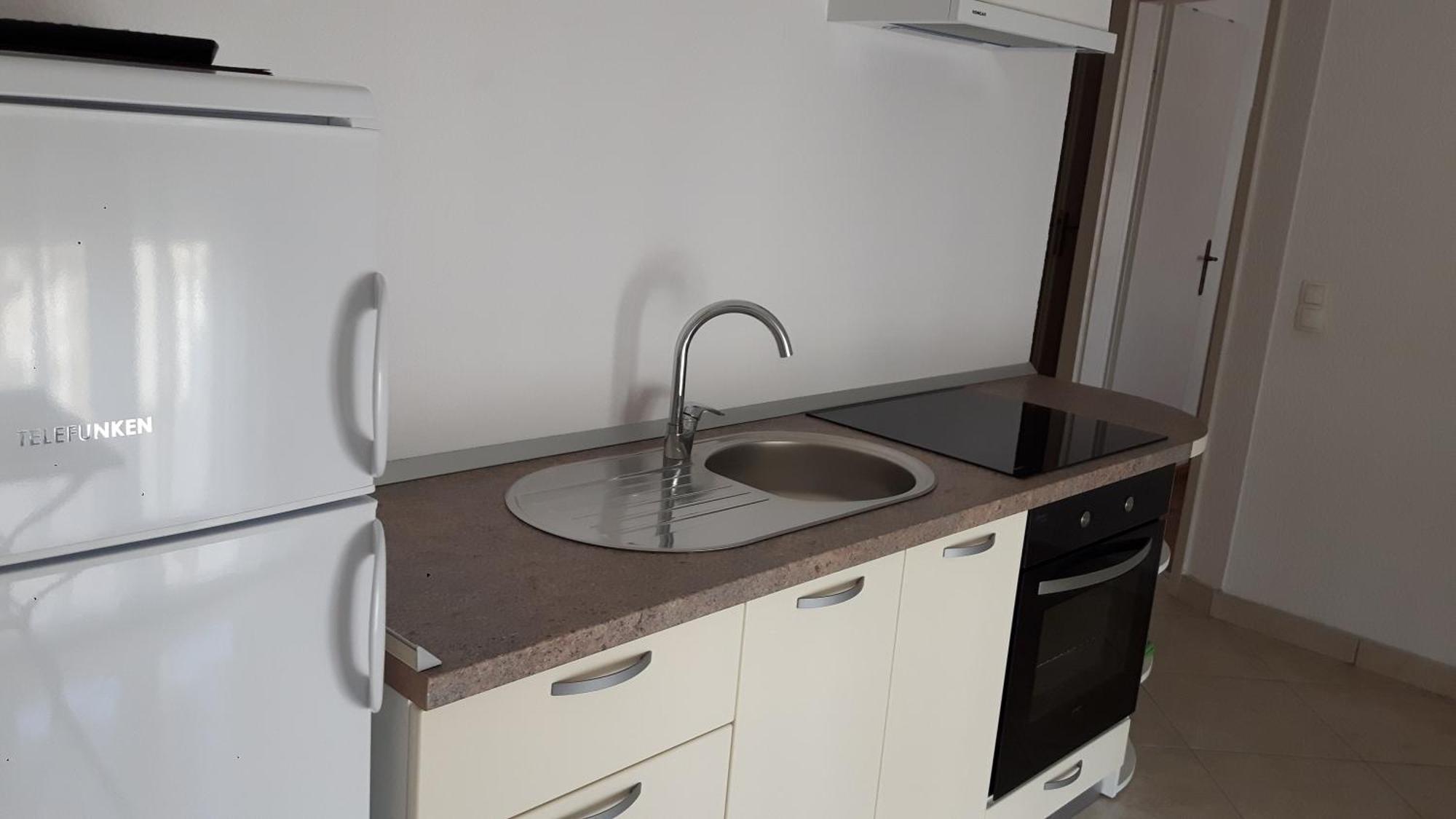 Apartmani Jureta Okrug Gornji Exterior photo