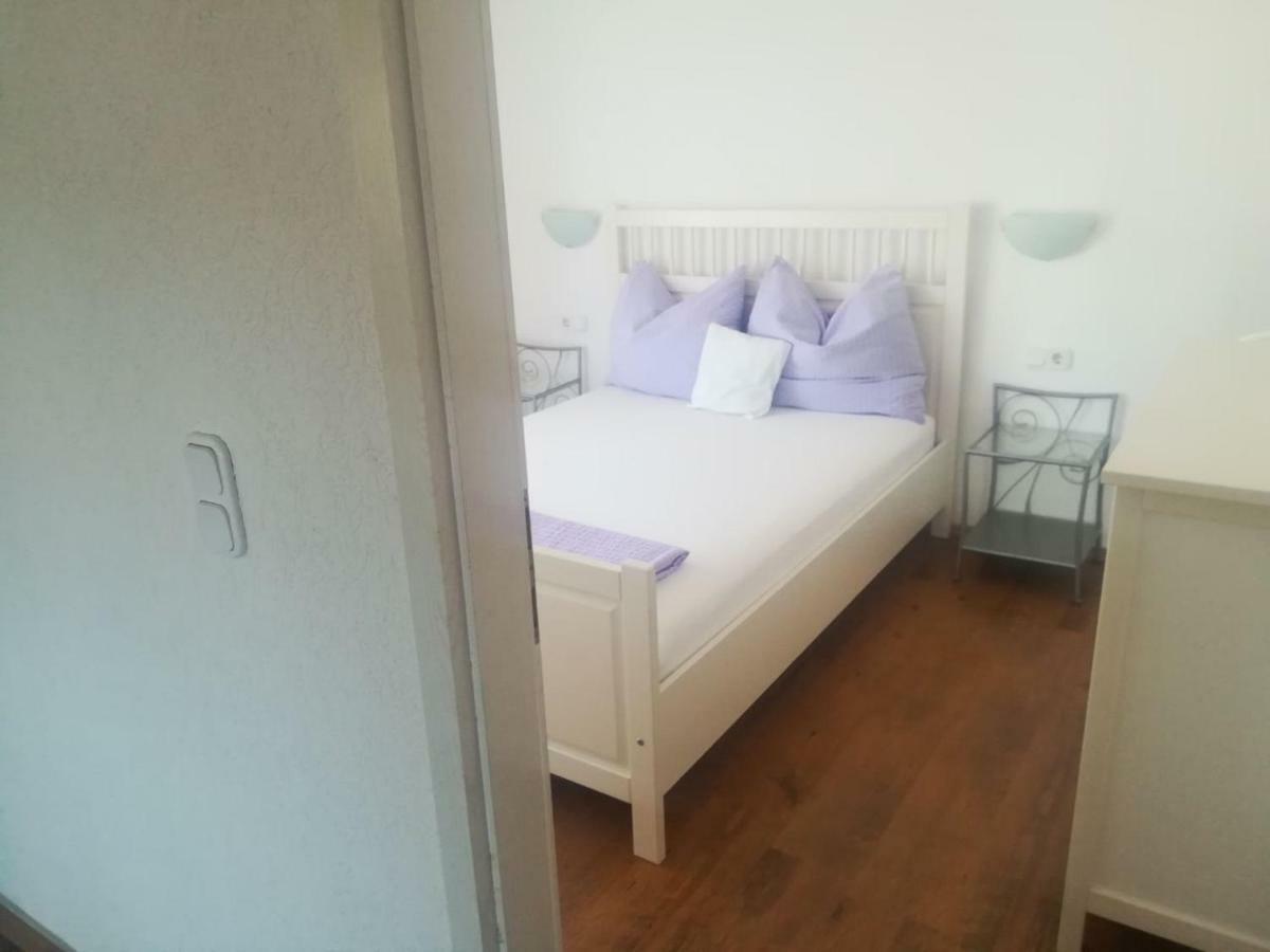 Apartmani Jureta Okrug Gornji Exterior photo