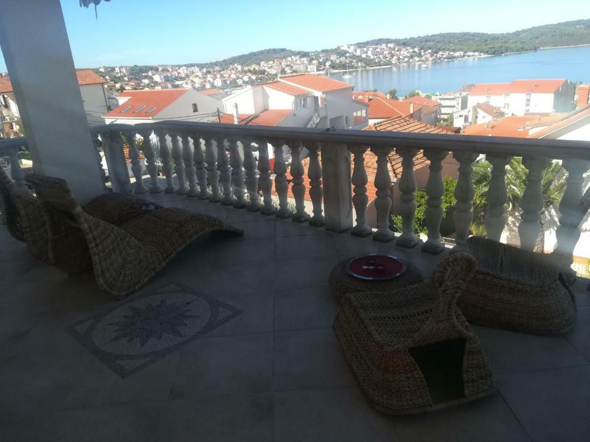 Apartmani Jureta Okrug Gornji Exterior photo