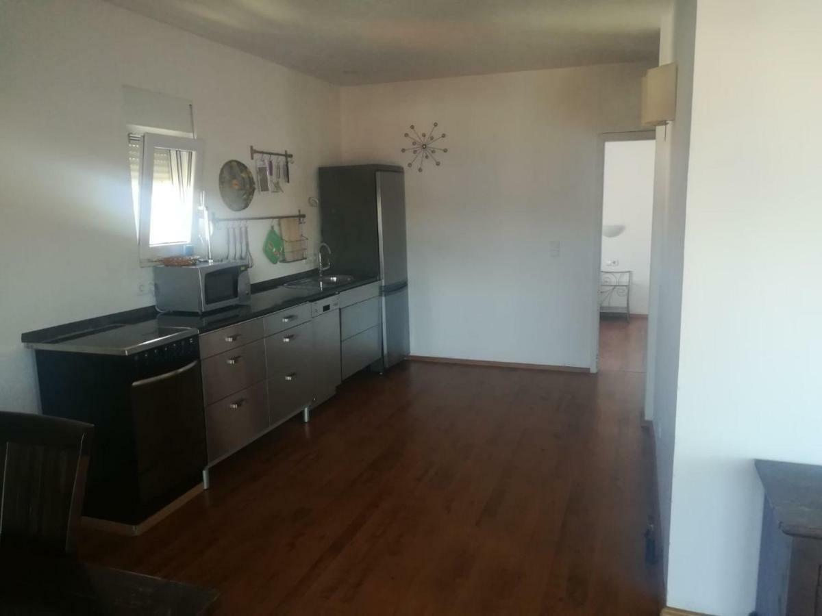 Apartmani Jureta Okrug Gornji Exterior photo